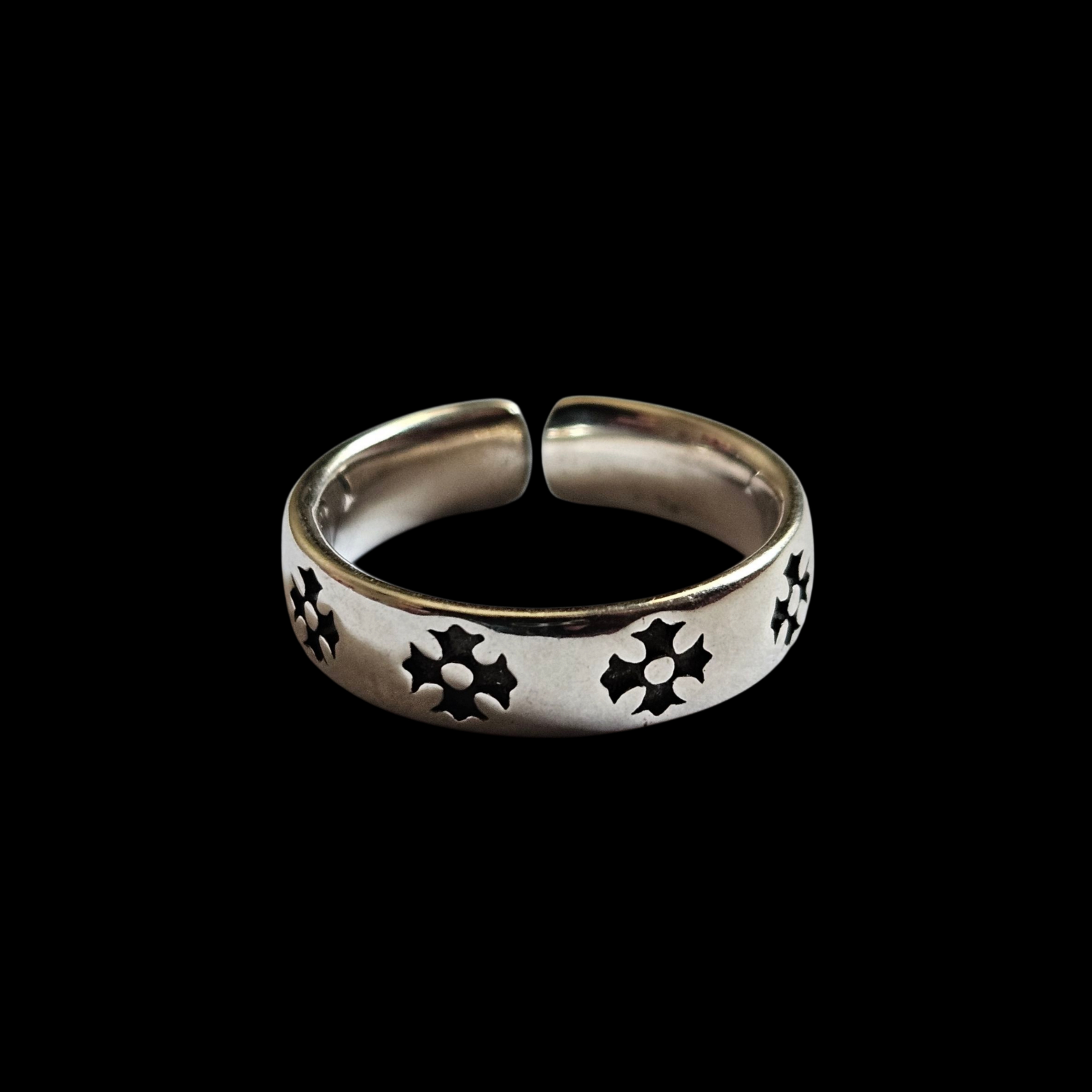 アクセサリー Chrome Hearts 3 Heart Ring Chrome Heart Ring #3 / In Accessories & More | Lightning Kicks